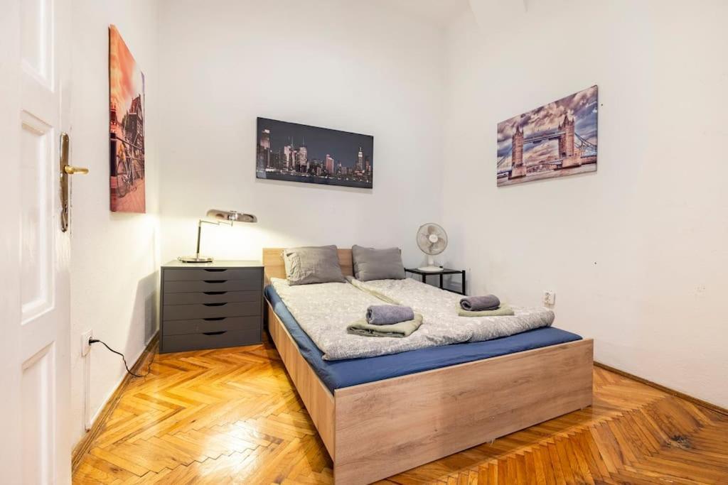 The Gem Apartment Budapest Luaran gambar