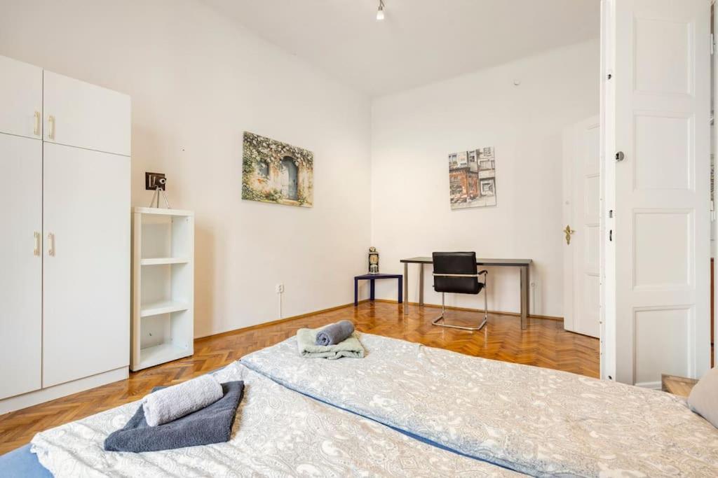 The Gem Apartment Budapest Luaran gambar