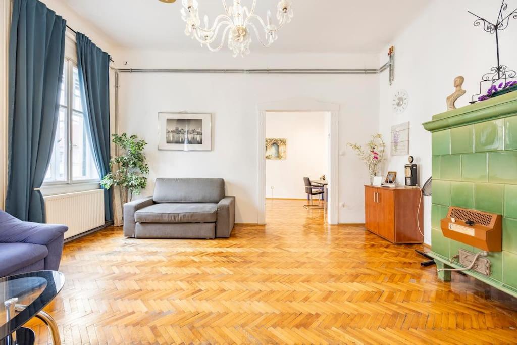 The Gem Apartment Budapest Luaran gambar